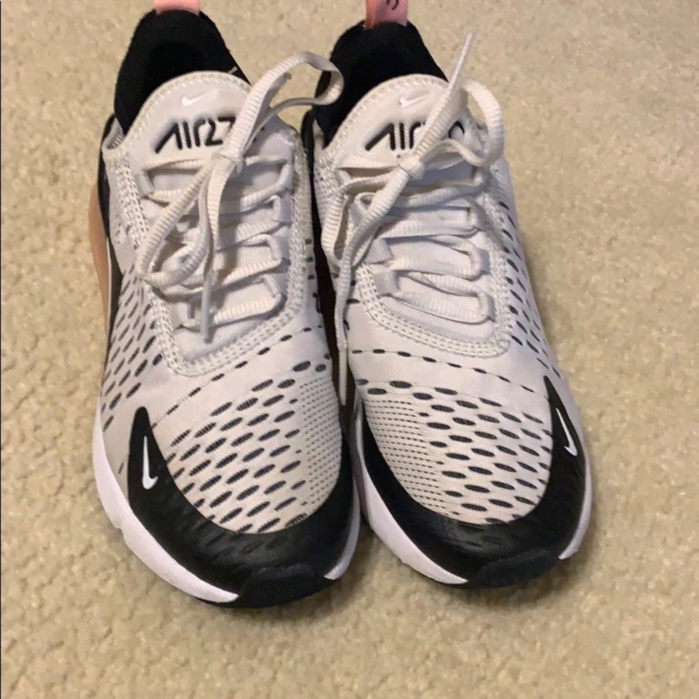 Nike Air 270 Girls youth size 3.5
